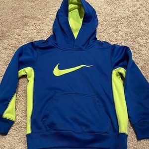 Good condition Nike boys size 5 hoodie